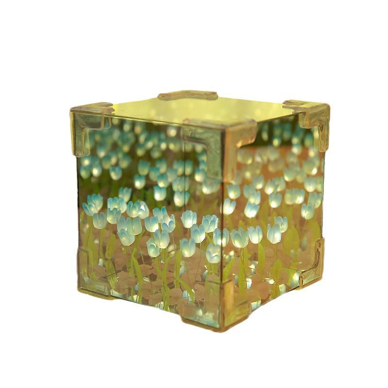 LED Tulip Cube